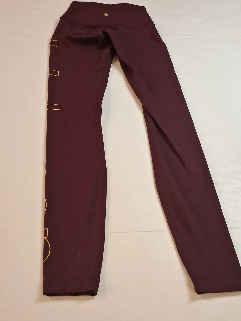 #771 Lululemon leggings size 0